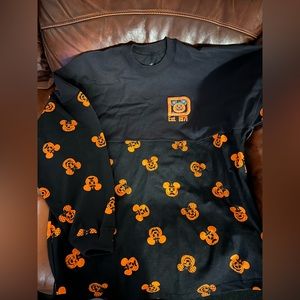 Disney Halloween spirit jersey!